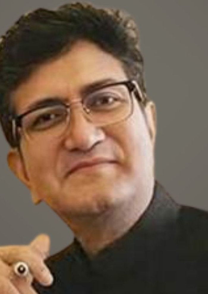 Prasoon Joshi Takes Helm at Prasar Bharati Amid Industry Shift